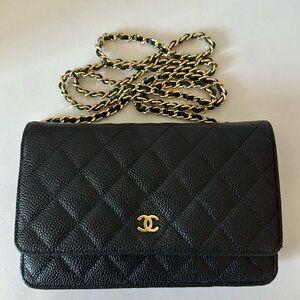 Chanel Great condition Caviar Quilted Wallet on Chain WOC Black